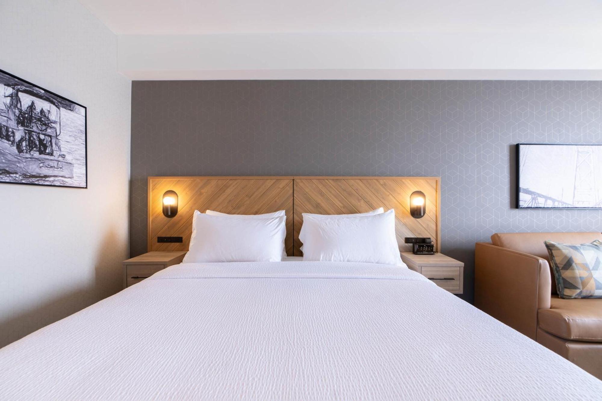 Sandman Signature Dartmouth Hotel & Suites Exterior foto