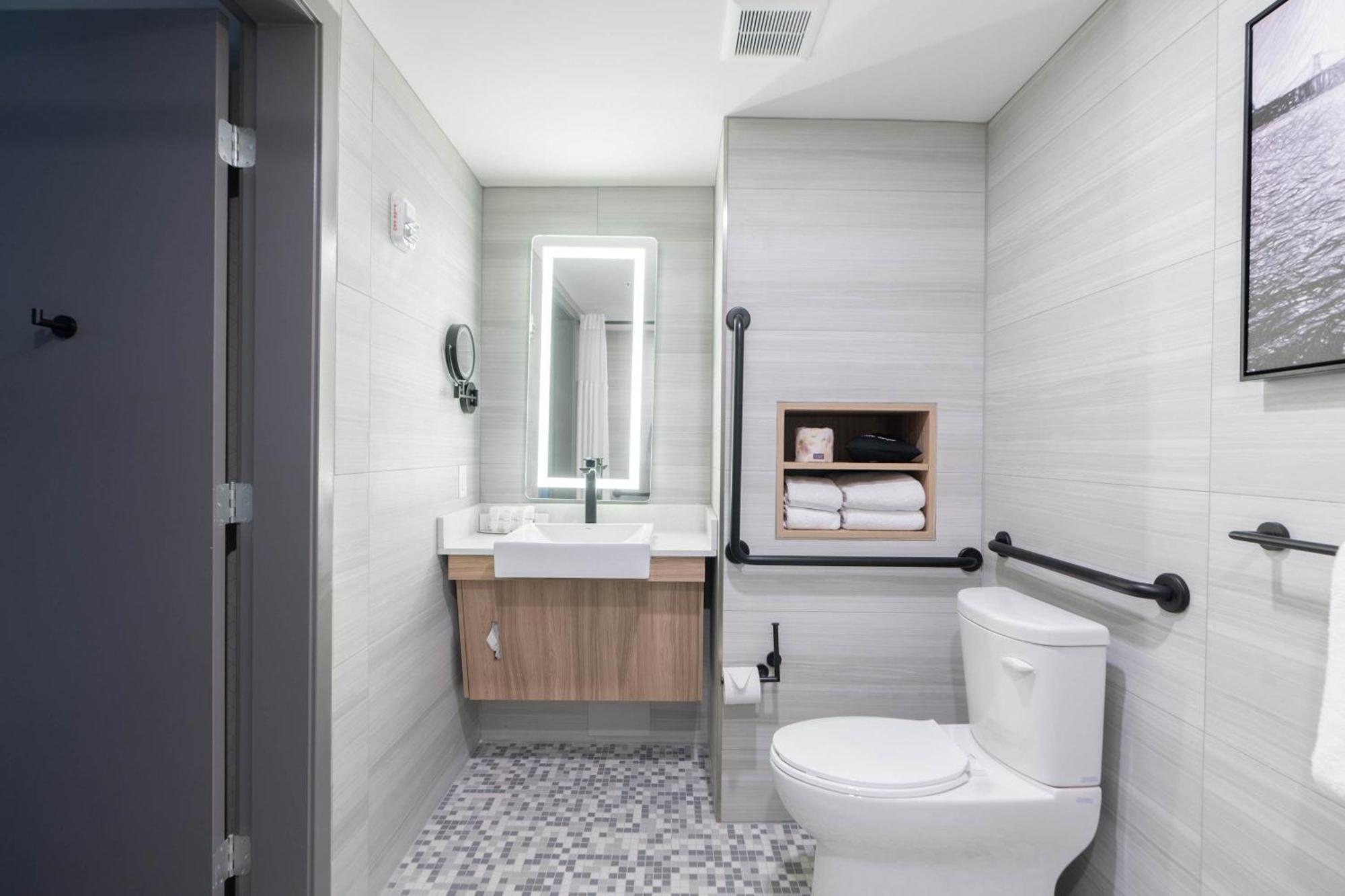 Sandman Signature Dartmouth Hotel & Suites Exterior foto