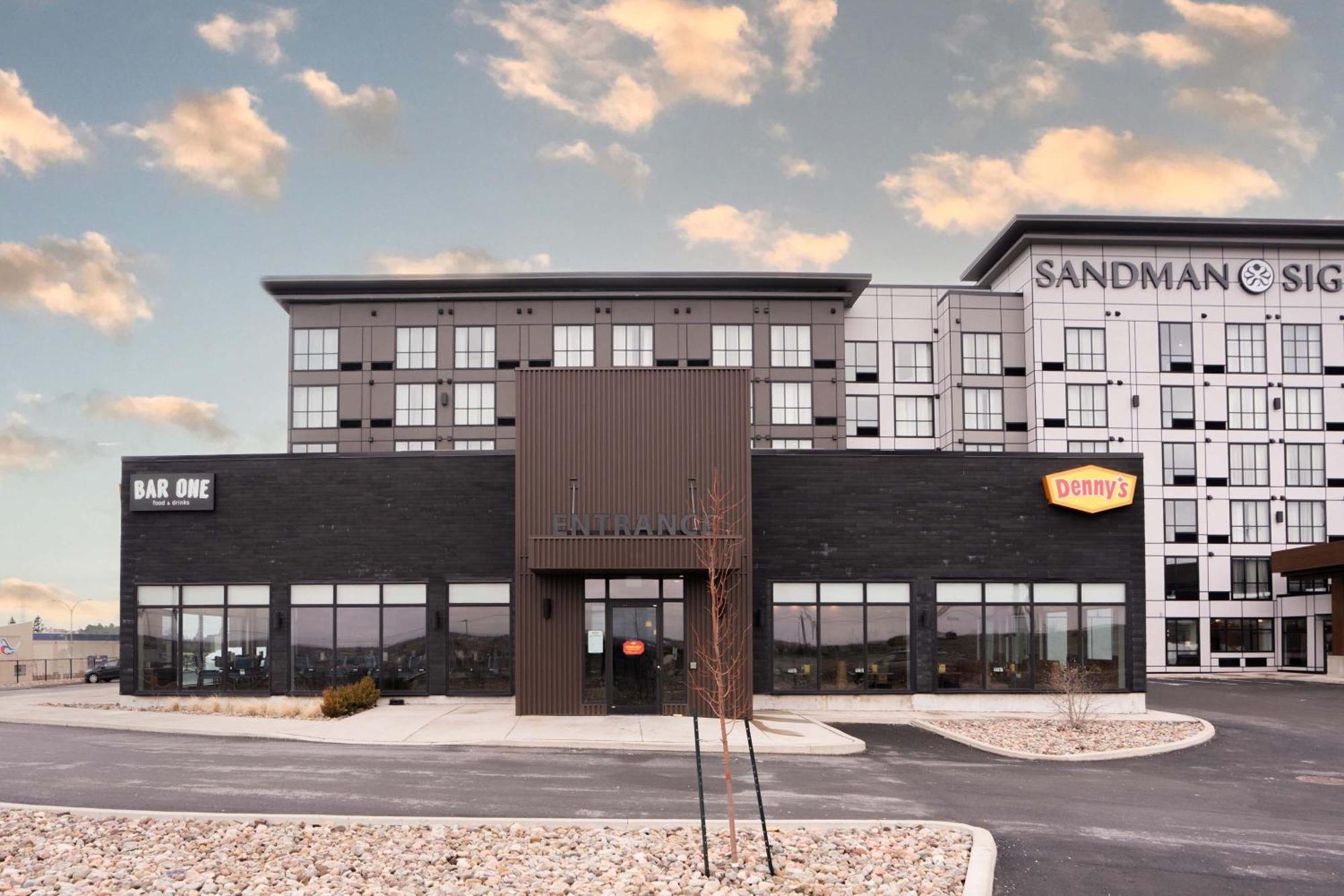 Sandman Signature Dartmouth Hotel & Suites Exterior foto
